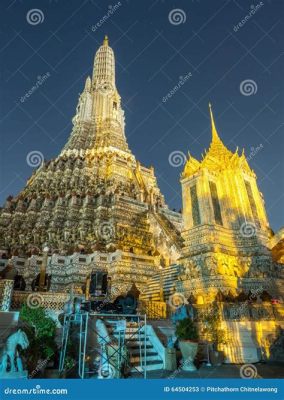  La Pagoda del Giardino Luminoso : Una meditazione silenziosa su seta e inchiostro!